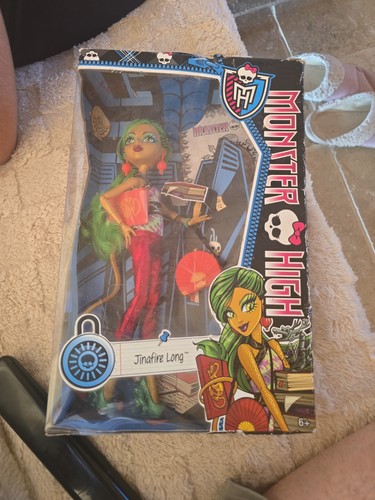 Figurine poupée neuve