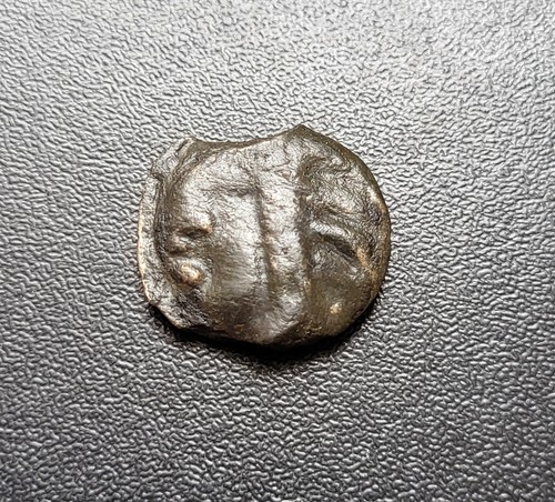 C0721 potin leuques - :, tête