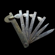 Rare Flamme De Vétérinaire & Nombreux Outils & Marque Violon & XIX Eme 