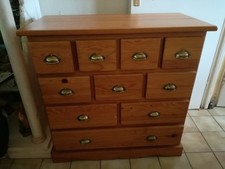 meuble en pin massif à tiroirs