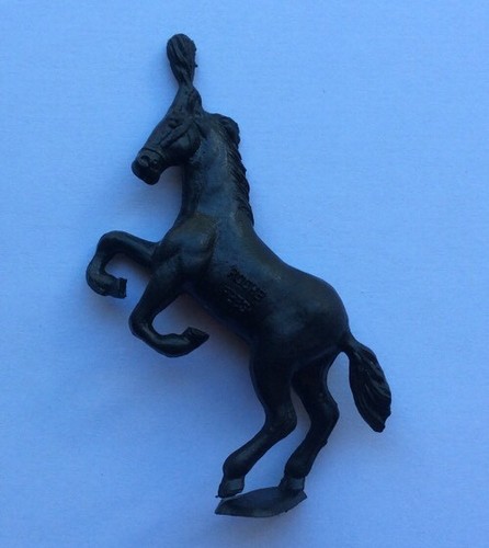 Figurine cheval cabré - cheval,