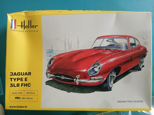 Maquette plastique jaguar type - maquette,