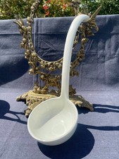 Louche en faïence blanche -