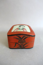 Boite en porcelaine et bois laqué Chine Vintage
