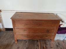 COMMODE RUSTIQUE BOIS MASSIF 2 TIROIRS +DESSUS SE LEVE POUR FAIRE UN RANGEMENT