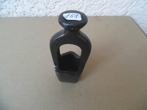 Old tool outil - tool,