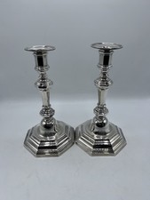 RARE PAIRE BOUGEOIRS EN ARGENT