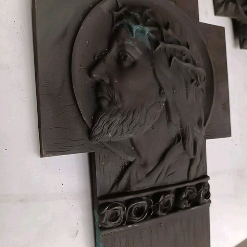 Croix christ bronze signé - en,
