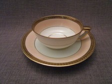 Tasse à café ancienne en