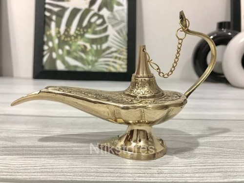 Ancienne lampe pétrole - à,