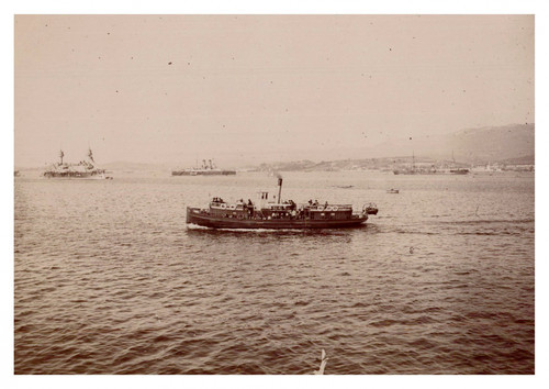 Bateau vapeur près - , d'un