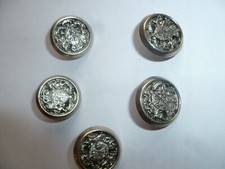 LOT DE 5 BOUTONS AVEC BLASON