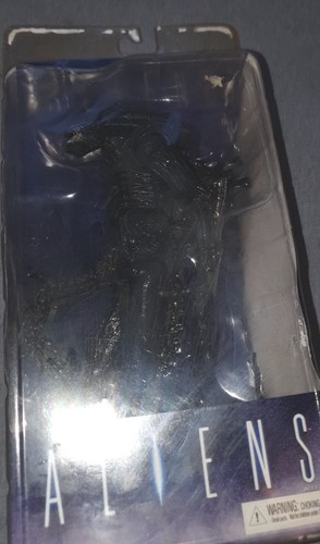 Figurine alien predator - no,