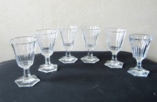 Baccarat ou Saint louis. 6 verres à vin en cristal à pans coupés 5 + 1
