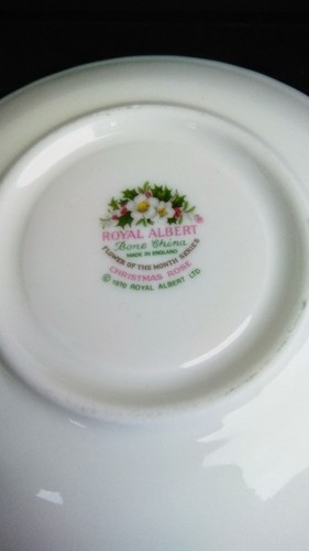 Royal albert christmas rose - -,