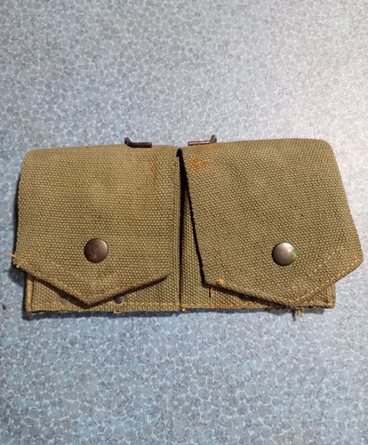 Cartouchière porte - cartouchière, et