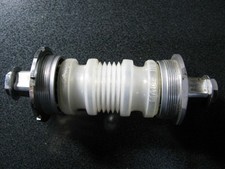 Support inférieur de piste