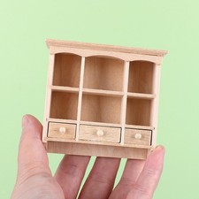 Meuble miniature en bois pour