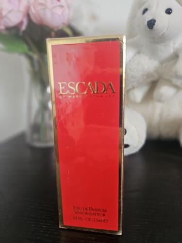 Escada margaretha ley - by,