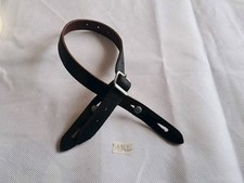 Très belle jugulaire pour