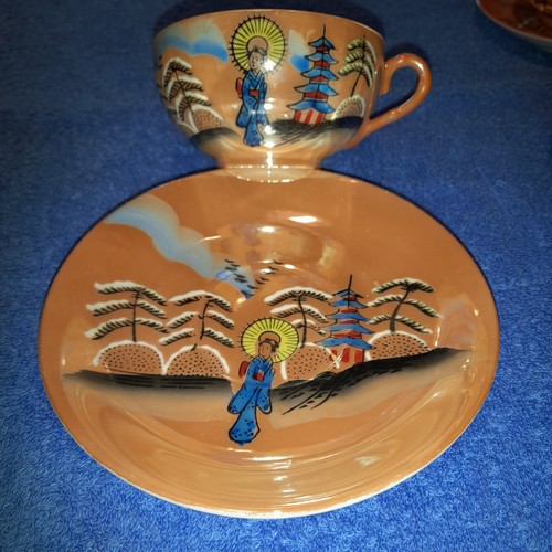 Anciennes tasses sous - tasses/sous,