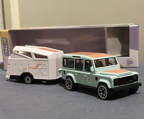 Miniature majorette land rover - land,