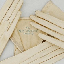 « Au bon marché Paris », deux paires de gants en chevreau fin XIXe siècle à 1900