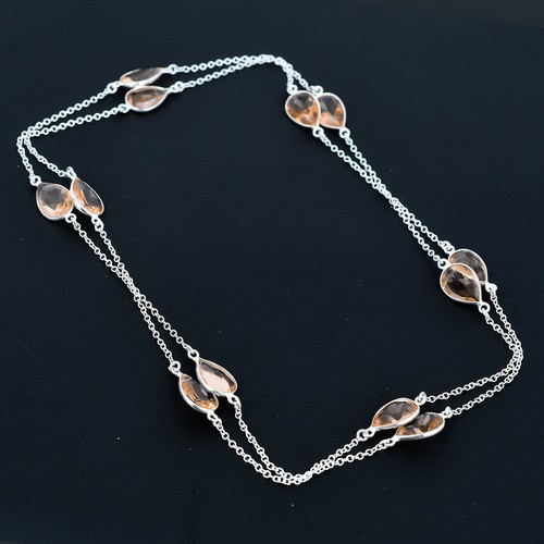Collier bijoux fait - , main