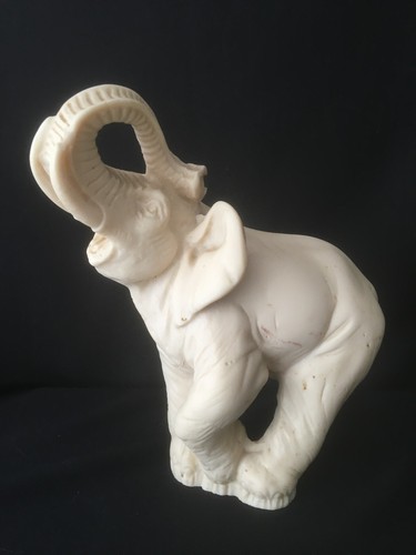 Statuette éléphant en - d'un,