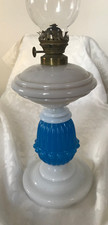 ANCIENNE  LAMPE  A PETROLE  Opaline  bleu