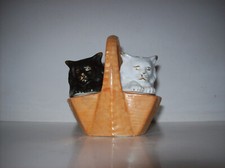 Saleron chats ancien en porcelaine