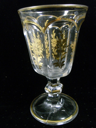 Ancien verre a pied - verre,