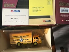 Fourgon SAVIEM " Cirage l'Abeille " - 1/50 - CORGI Héritage n° 71408