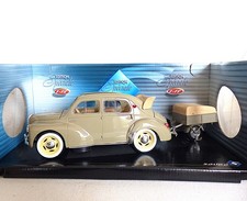 RENAULT 4CV DECOUVRABLE + REMORQUE 5EME ROUE - SOLIDO 1/17 et non 1/18