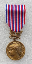 MEDAILLE D'HONNEUR DES PTT  postes    non attribuée