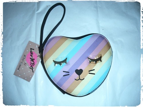 Luv betsey johnson heart - betsey,