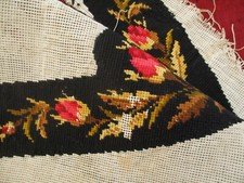 Paire de pantoufles anciennes XIXè brodées main roses