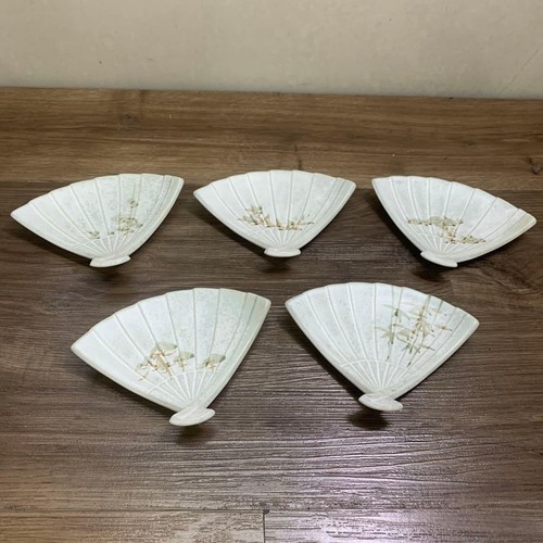 Lot petites assiettes - 5,