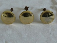 3 boutons anciens ronds pour