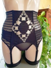 LISE CHARMEL SERRE TAILLE PORTE JARRETELLE TAILLE 1 COLORI NOIR REF ACA4815