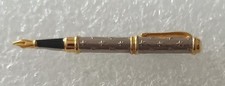 Pins stylo plume. Arthus