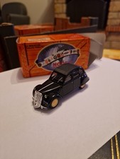 CITROËN 2 CV 6 avec calandre de Traction NOREV 1/43