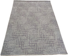 Tapis minimaliste en laine
