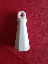 ANCIENNE POIGNEE EN PORCELAINE