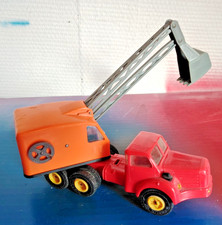 1/43  NOREV BERLIET Tracteur TBO 15 rouge avec pelle mécanique