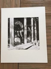 Bruce Blum Signée B&w Photo Imprimé (35.6cm X 45.7cm) - " Shop Fenêtre "