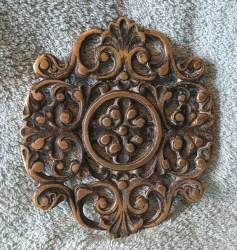 Dessous plat laiton - dessous, en