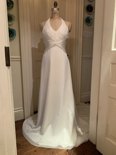 Pronovias wedding gown - pronovias,