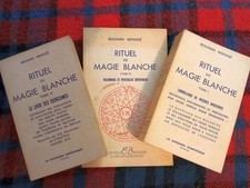 LOT 3 LIVRES MAGIE BLANCHE /