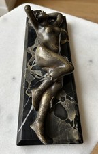 Jeune Femme, Bronze  Signé Alexandre Auguste Caron. Art Nouveau art Déco